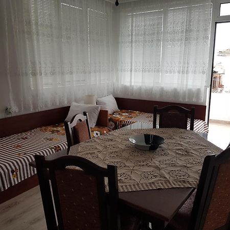 Megi Apartments Sozopol Extérieur photo